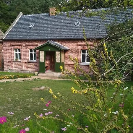 Ceglany Domek W Gryzynie Bytnica Exterior foto